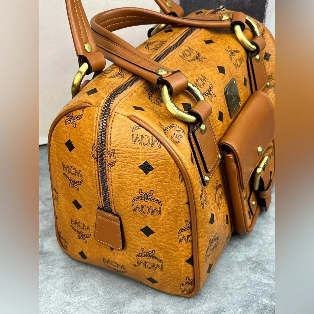 π΅ MCM Boston Arm Bag π΅ - Picture 6 of 16